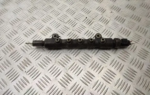 Toyota Avensis T250 Fuel main line pipe 8945871010
