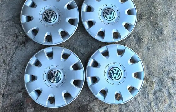 Volkswagen Touran I R15 wheel hub/cap/trim 1T0601147