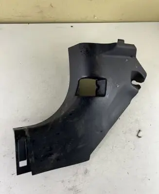 Foot area side trim