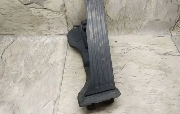 Skoda Octavia Mk2 (1Z) Accelerator throttle pedal 1K1721503P