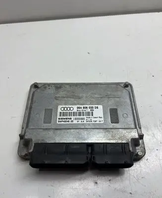 Audi A3 S3 8P Engine control unit/module 06A906033DS