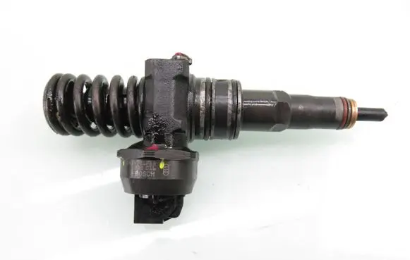 Volkswagen Polo IV 9N3 Fuel injector 0414720215 038130073AG