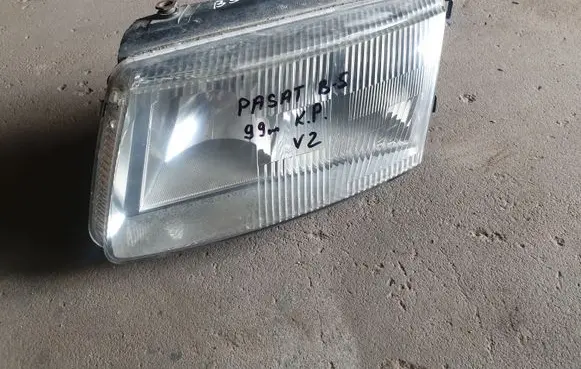 Volkswagen PASSAT B5 Headlight/headlamp