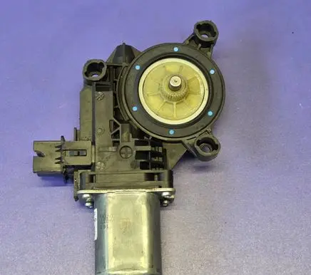 Seat Ibiza IV (6J,6P) Front door window regulator motor 6R0959802AN 402556A