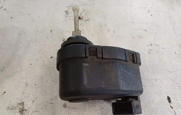 Volkswagen Vento Headlight level adjustment motor 8A0941295 165941295