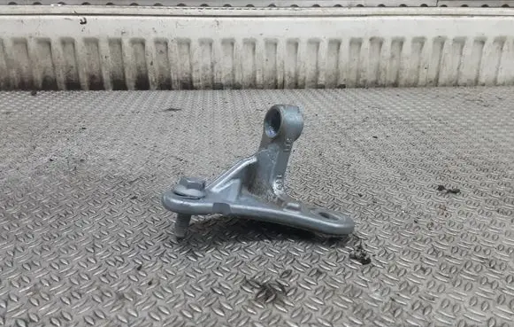 Mercedes-Benz B W245 Front door upper hinge