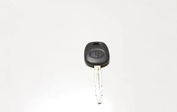 Toyota RAV 4 (XA20) Ignition key/card 
