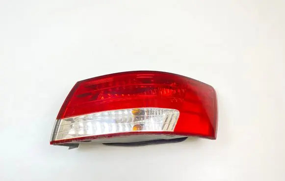 Hyundai Sonata Rear/tail lights R924023K0