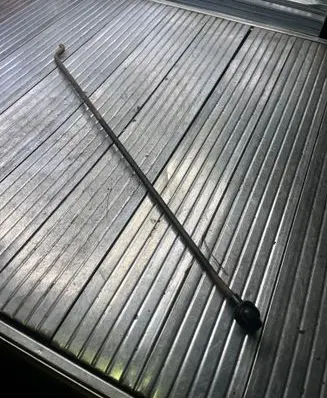 Toyota Yaris Engine bonnet/hood prop rod/strut 