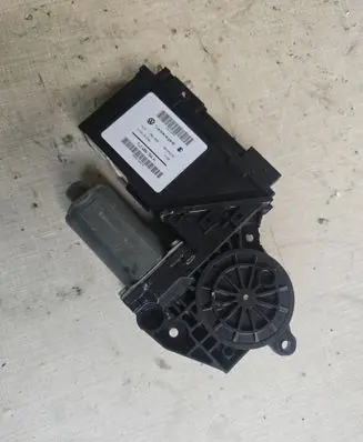 Volkswagen Touareg I Rear door window regulator motor 43810302 7L0959794A 8200104079