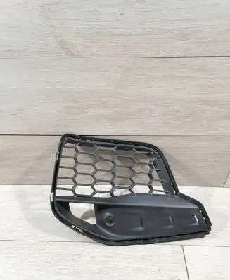 BMW X5M F85 Front bumper lower grill 8056261