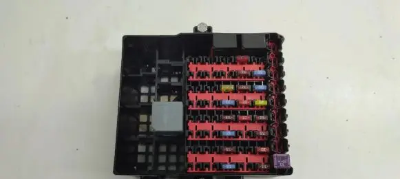 Ford Fiesta Fuse box set 8V5T14A005AHE