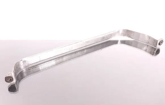 Fuel tank mounting bracket