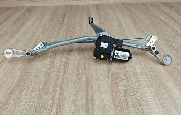 BMW 5 G30 G31 G38 Front wiper linkage and motor W224097 W227231
