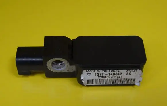 Ford Mondeo Mk III Airbag deployment crash/impact sensor 1S7T-14B342-AC