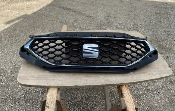 Seat Leon IV Front grill 5FA853651A