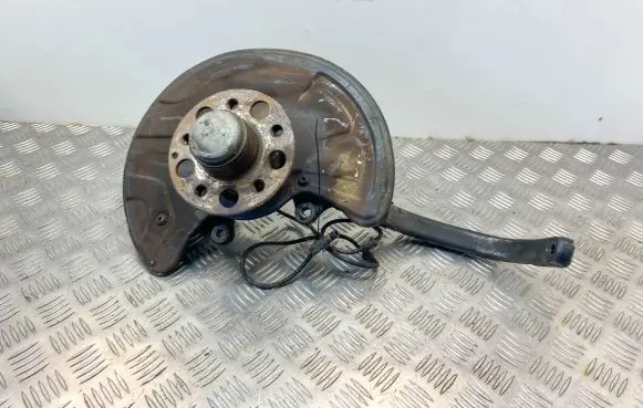 Mercedes-Benz SL R230 Front wheel hub A2303300325 A2305460143