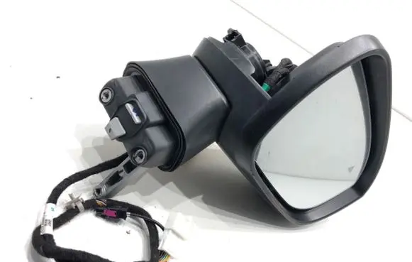 Nissan Qashqai J12 Front door electric wing mirror