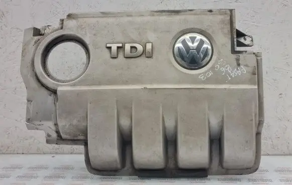 Volkswagen PASSAT B6 Engine cover (trim) 03G103967