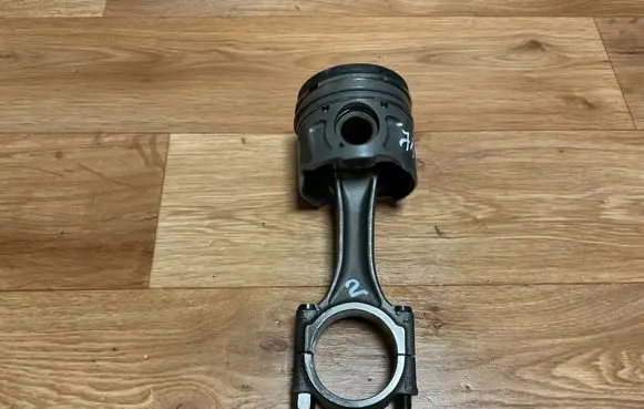 Ford Mondeo MK IV Piston with connecting rod 9682640680