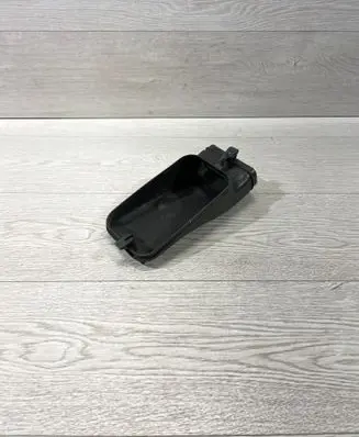 BMW 5 E60 E61 Air intake duct part 7797956