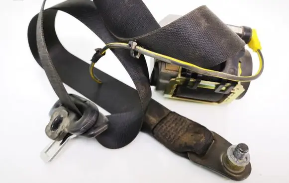 Mercedes-Benz Vaneo W414 Rear seatbelt PP6065400B 560834300 561009901