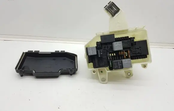 Mercedes-Benz S W222 Fuse box set A2225400082