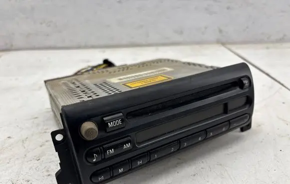 Radio/CD/DVD/GPS head unit