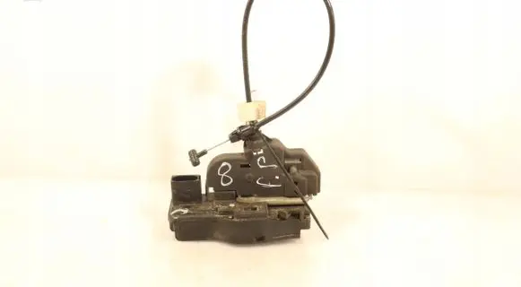 Cadillac STS Front door lock R15147069