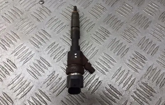 Renault Megane II Fuel injectors set 8200100272