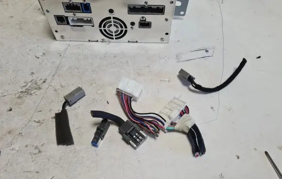 Nissan Leaf I (ZE0) Sound system wiring loom 259153ND1B QY7201NH