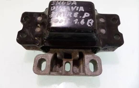 Skoda Octavia Mk2 (1Z) Engine mount bracket 1K0199555