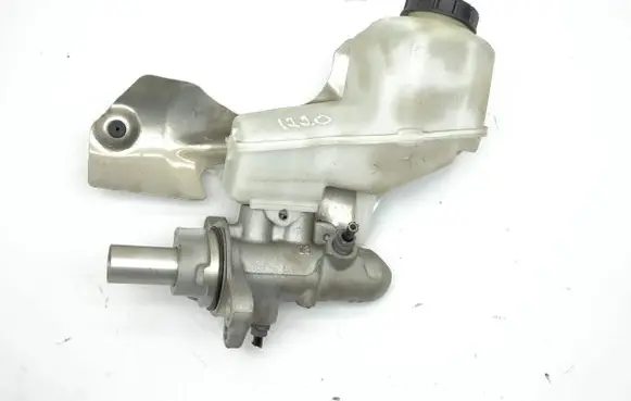 Skoda Octavia Mk4 Master brake cylinder 02048644P9 A00652582023