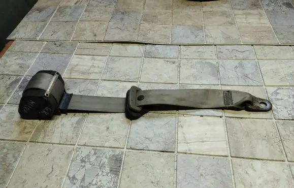 Nissan Micra Rear seatbelt 33028575 88845AX300