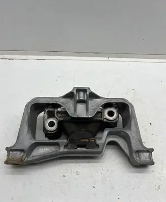 Mercedes-Benz A W176 Engine mount bracket A2462402517