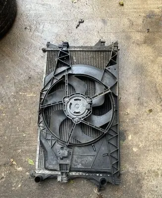 Renault Laguna II Coolant radiator