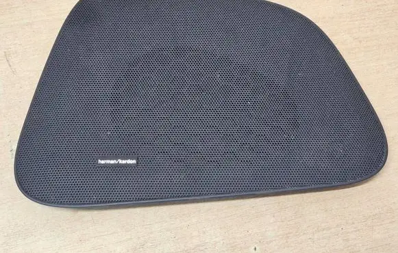 Volvo XC60 Dash center speaker trim cover 31417183