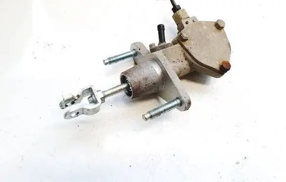 Honda FR-V Clutch master cylinder