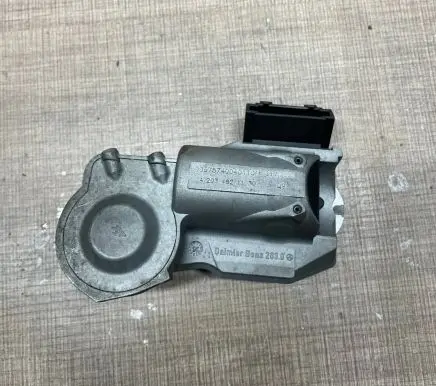 Steering wheel axle
