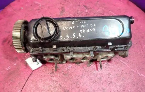 Volkswagen PASSAT B5 Engine head 