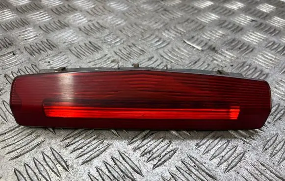 Opel Zafira B Third/center stoplight 13211587