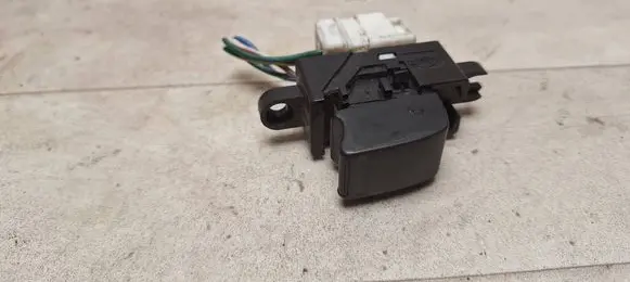 Nissan X-Trail T30 Electric window control switch 