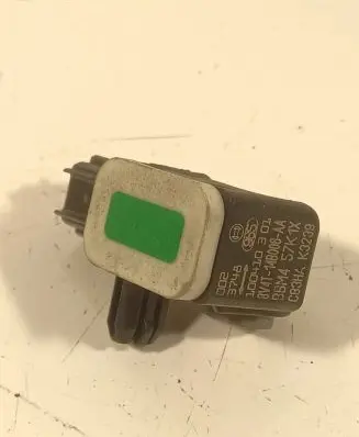 Ford Focus Airbag deployment crash/impact sensor 8V4T14B006AA BBM457K1X C83HAK3239