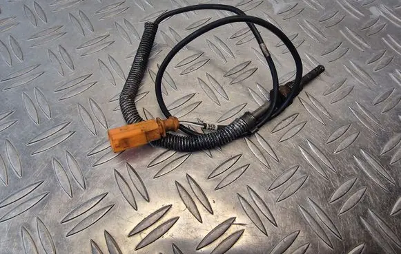 Skoda Octavia Mk2 (1Z) Exhaust gas temperature sensor 03G906088D