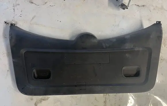 Toyota Corolla Verso AR10 Tailgate/boot lid cover trim 