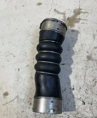 BMW 5 GT F07 Intercooler hose/pipe 7800144