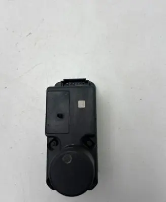 Volkswagen PASSAT B4 Central locking vacuum pump 3A0962257