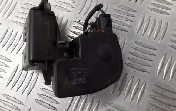 Toyota Corolla E120 E130 Tailgate exterior lock S781T-BL500