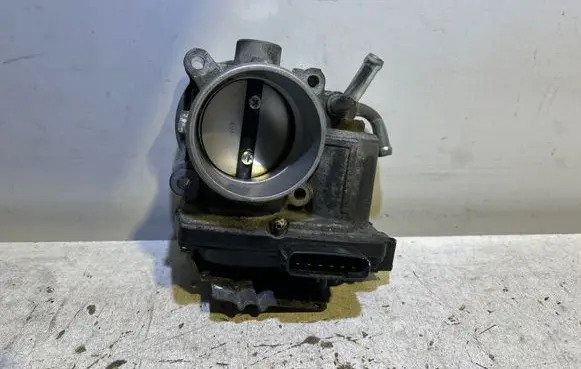 Mitsubishi Outlander Throttle valve 57021 61120708