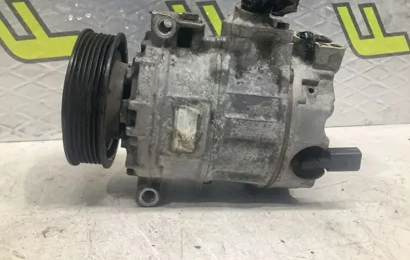 Volkswagen Golf V Air conditioning (A/C) compressor (pump)